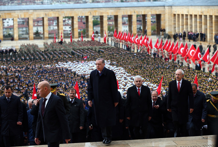 Cumhurbaşkanı Erdoğan ve Binali Yıldırım Anıtkabir'de  - Resim: 1