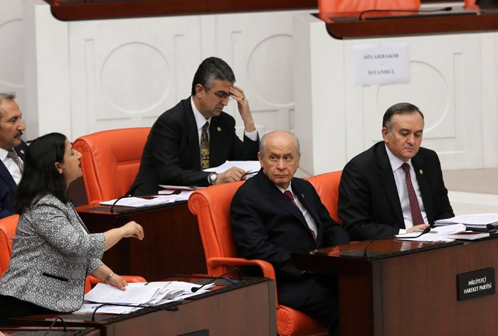 HDP'li vekil konuşmaya başlayınca Bahçeli... - Resim: 3