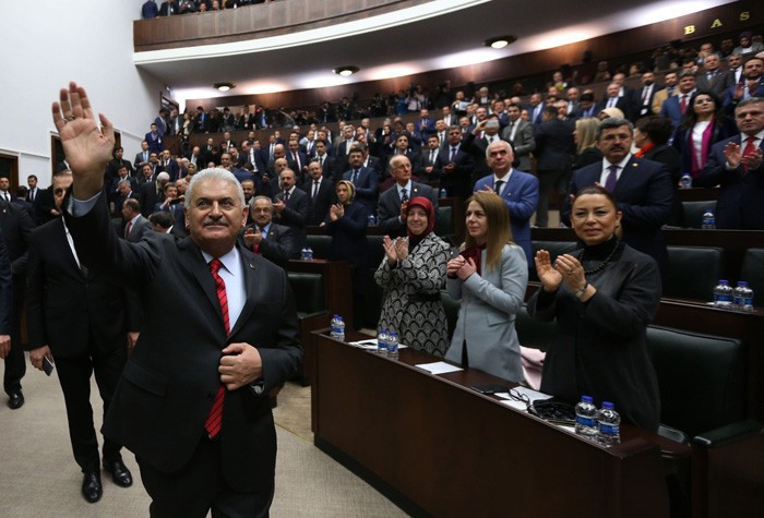 Başbakan Yıldırım'dan bozkurt işareti! - Resim: 3