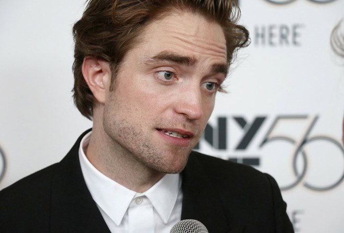 Robert Pattinson galaya öyle bir halde geldi ki görenler şok oldu! Belden aşağısı... - Resim: 1