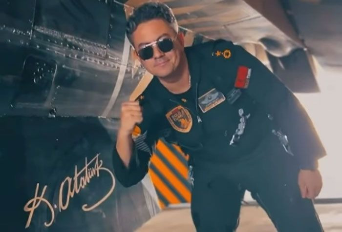 SOLOTÜRK'ün efsane pilotu son görevini yaptı! Yarbay Emre Mert' dün yürekleri ağızlara getirdi - Resim: 2