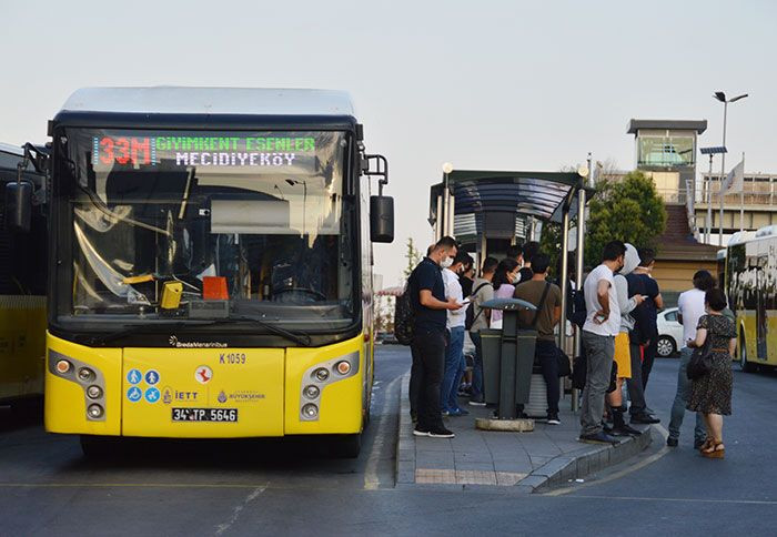  Bayram bitti mesai başladı, İstanbul güne trafikle uyandı - Resim: 4