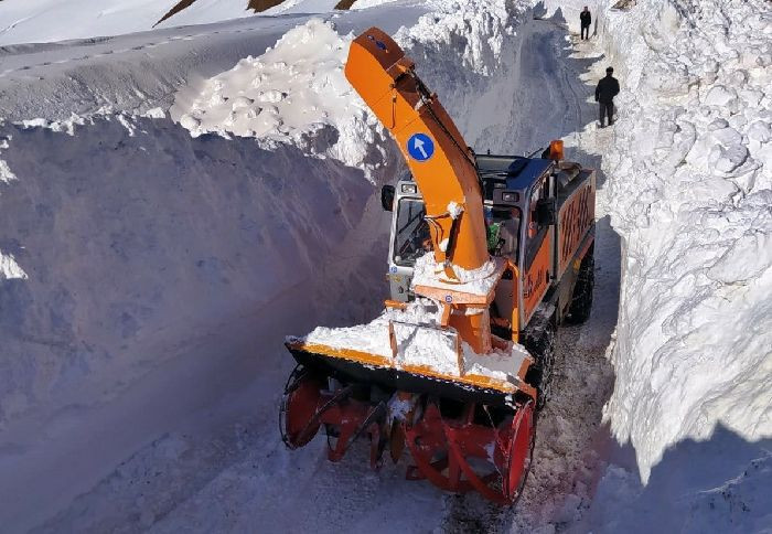 Hakkari Yüksekova'da kar kalınlığı iş makinelerinin boyunu geçti - Resim: 3