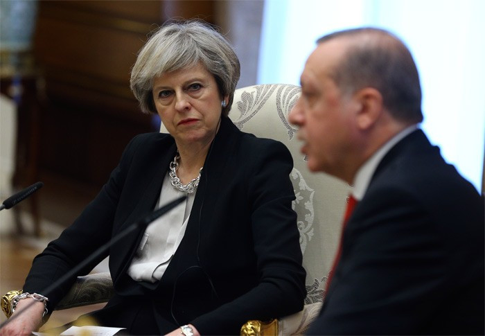 Theresa May-Erdoğan fotoğrafları İngilizleri çıldırttı - Resim: 3