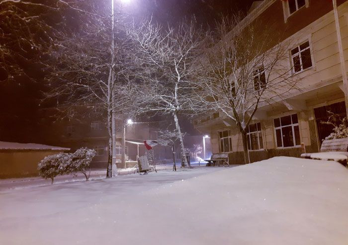 İstanbul'da kar yağışı şehir beyaza bürüründü saat kaça kadar sürecek - Resim: 4