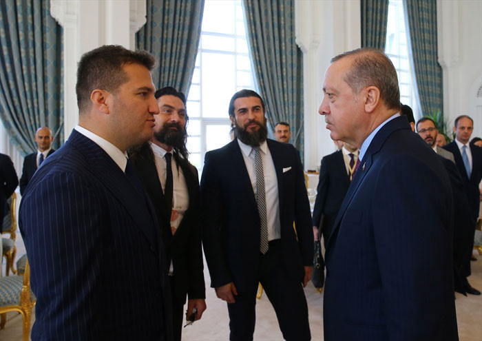 Katar'da imzalar atıldı! Diriliş Ertuğrul oyuncuları da katıldı - Resim: 1