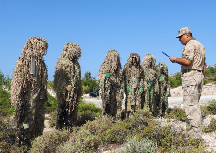 Jandarma bu fotoğraflarla gözdağı verdi! Hayalet gözler - Resim: 1