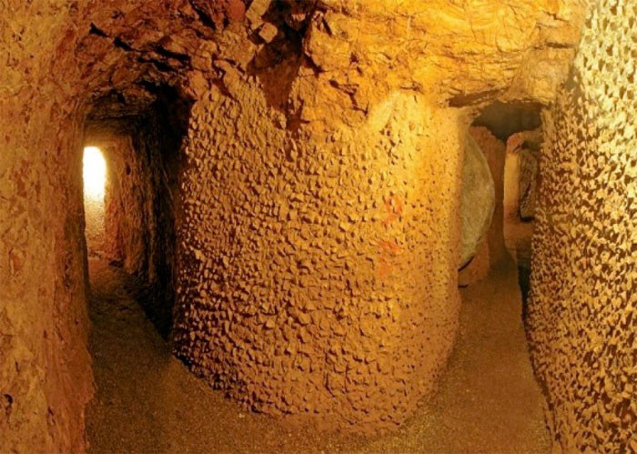 Baybur'ta tesadüfen bulundu 1 yılda 15 bin kişi ziyaret etti - Resim: 2