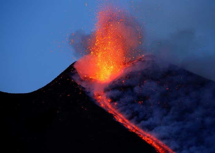 Yanardağ patladı çok sayıda yaralı var - Resim: 4