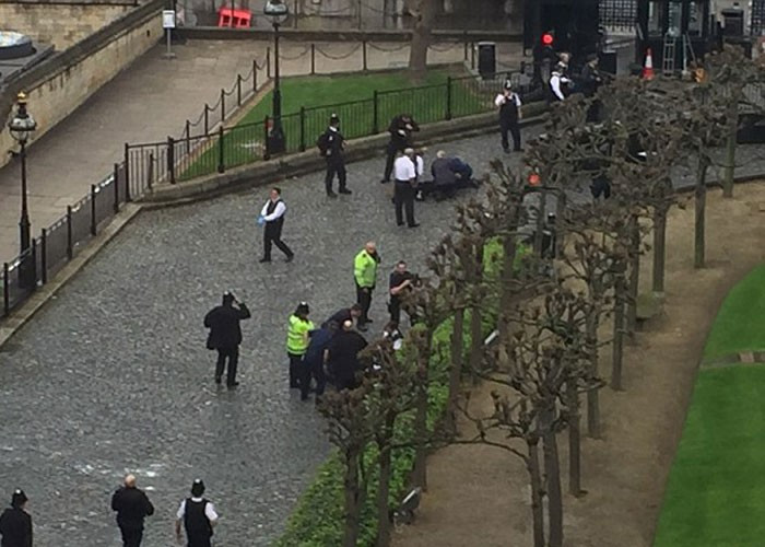 İngiliz Parlamentosundaki saldırıdan ilk görüntüler - Resim: 1