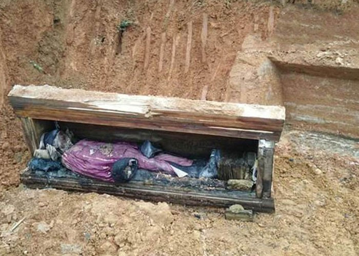 Kazı çalışmaları yapıyorlardı öyle bir tabut buldular ki şoke olacaksınız - Resim: 1