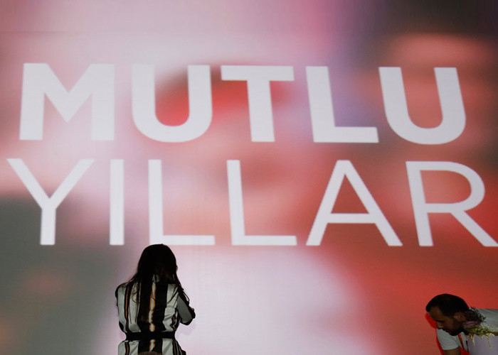 Hazal Kaya'yı duygusallaştıran an: Gözyaşlarını tutamadı... - Resim: 4