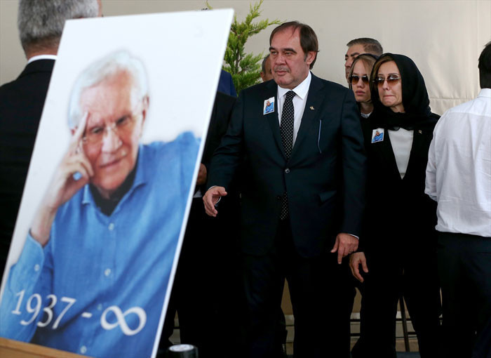 Erdoğan Demirören son yolculuğuna uğurlandı - Resim: 1