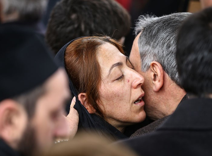 Gözyaşları sel oldu Ankara'daki saldırıda ölenler tek tek uğurlanıyor - Resim: 3