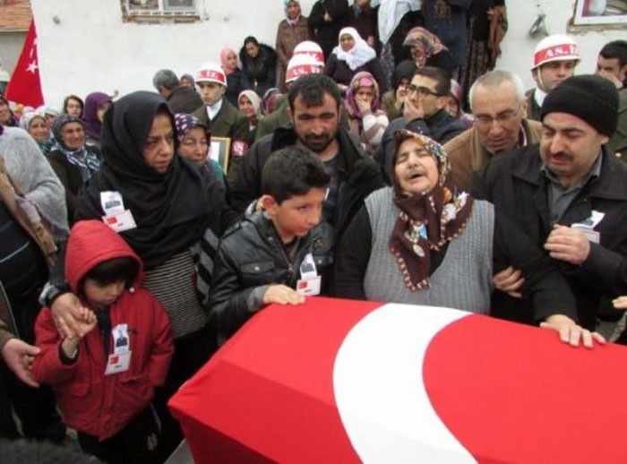 Astsubay cinayetinin altından yasak aşk çıktı! Arabası takip edilince... - Resim: 2