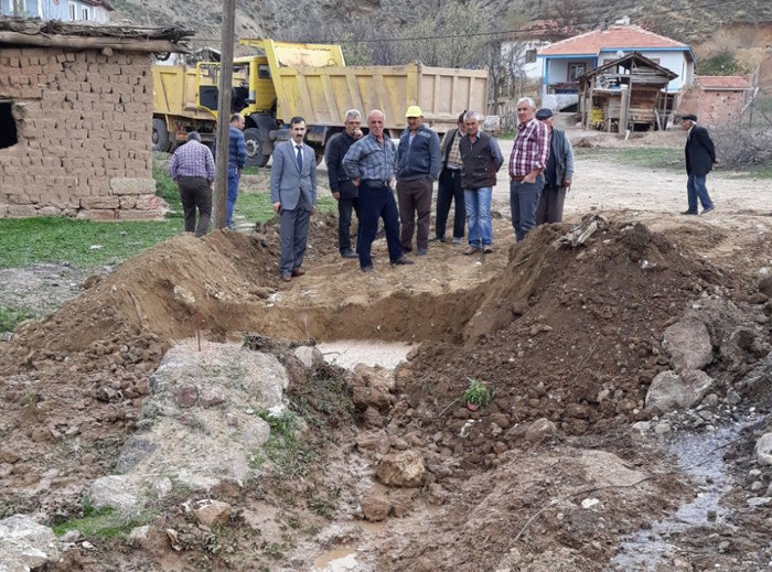 Çorum'da dehşet görüntü! Ne atılırsa yutuyor - Resim: 3