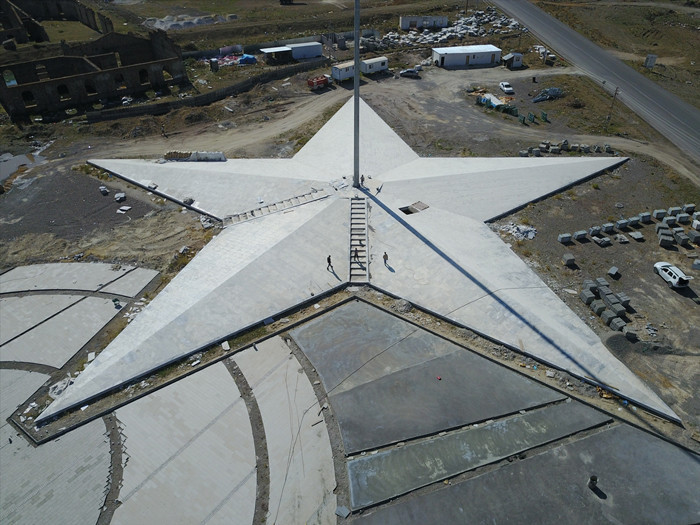 'Ay yıldızlı' tören alanı Sarıkamış şehitleriyle sembolleşecek - Resim: 4