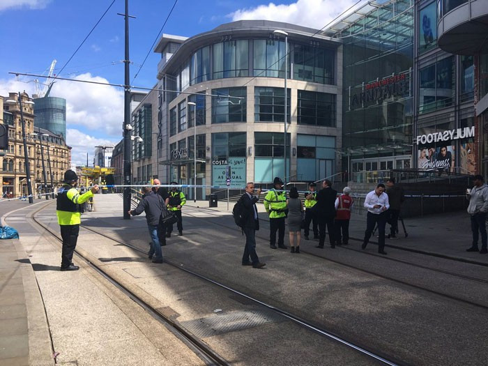 İngiltere Manchester son dakika AVM boşaltıldı ilk görüntüler - Resim: 4