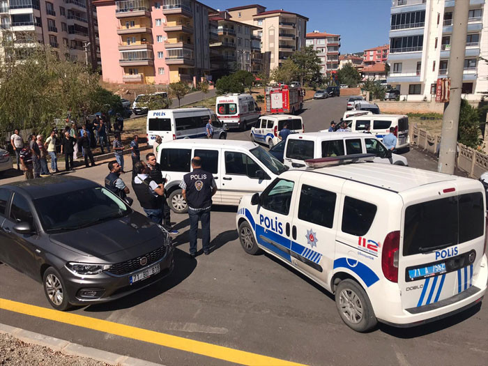 Sıcak saatler! Hırsız evde kadını rehin aldı  - Resim: 2