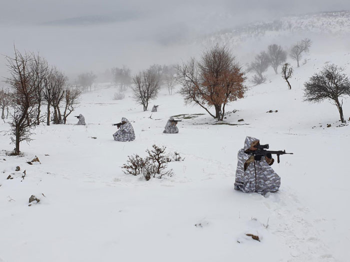 Diyarbakır Lice'de jandarma caminin minaresinde öyle bir şey buldu ki... - Resim: 1
