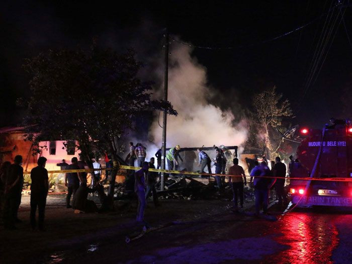 Bolu'da bir evde çıkan yangında iki çocuk hayatını kaybetti - Resim: 3