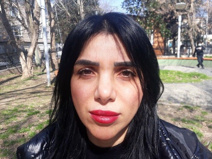 İstanbul'da aynaya bakmak istemiyor dokununca sarkıp katlanıyor! Gece açık şekilde... - Resim: 1