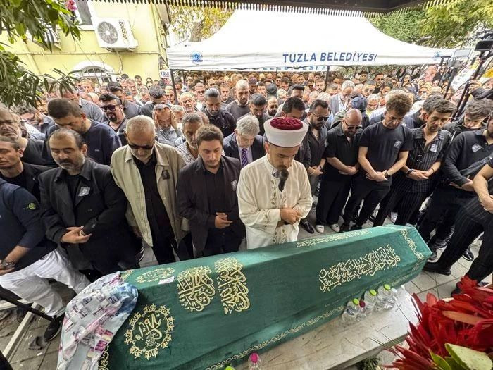 "Anne katili mi?" tartışması büyüyor! Güllü'den kızı Tuğyan'a şok sözler: "Gelirsen KADES'e basarım!" - Resim: 4