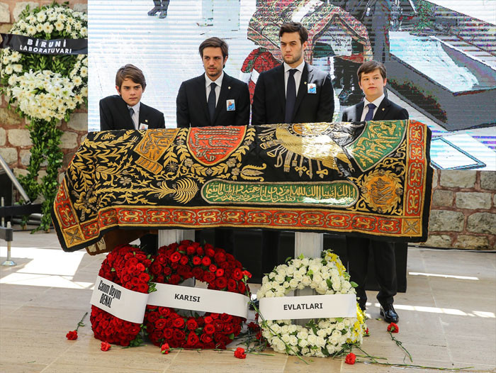 Erdoğan Demirören son yolculuğuna uğurlandı - Resim: 2