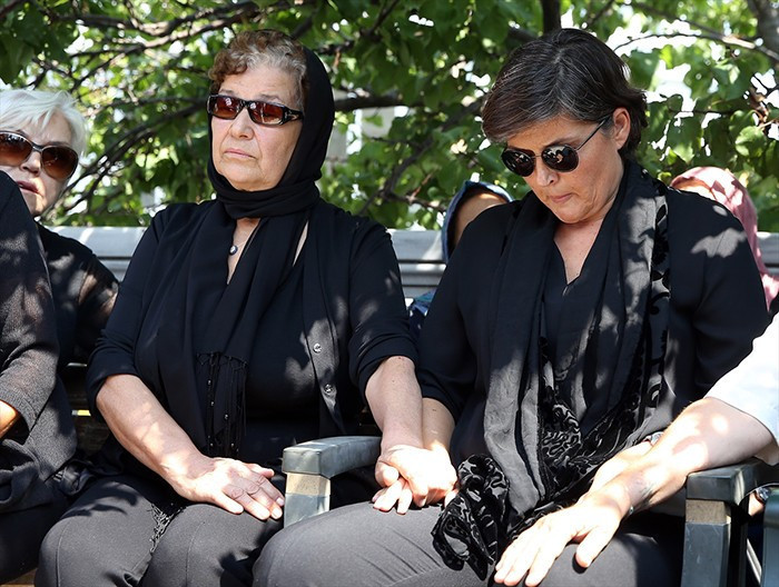  Vatan Şaşmaz'ın cenaze töreninden acı kareler - Resim: 3