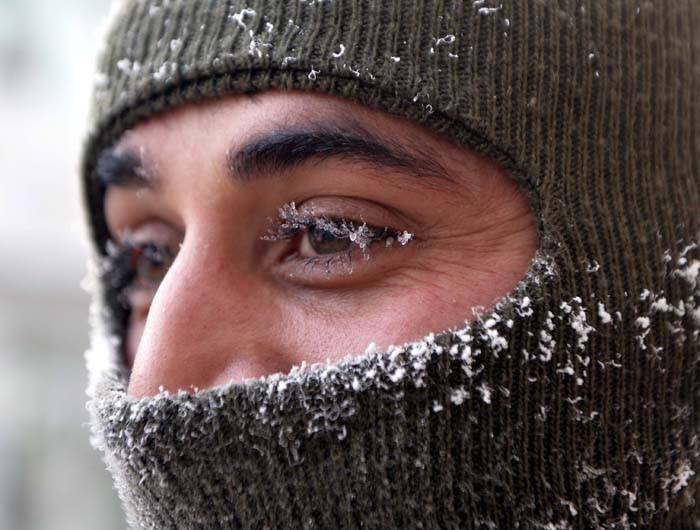 Fotoğrafa dikkatli bakın nefes almak bile zor! - Resim: 4