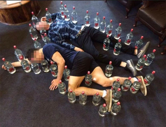 Ünlü üniversitede rezalet görüntüler! Hepsi yasaklandı - Resim: 3