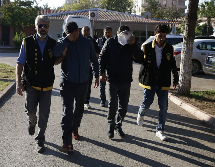 Karı-kocadan barlarda iğrenç tuzak! - Resim: 4