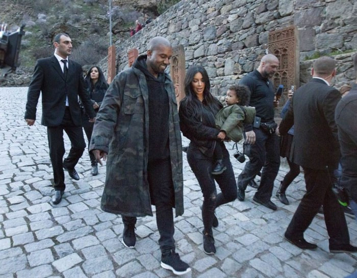 Kanye West Kim Kardashian böyle görüntülendiler! - Resim: 2