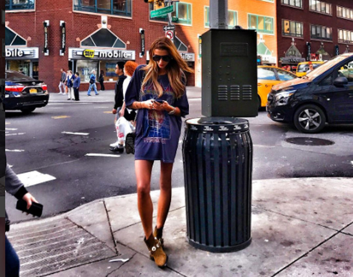 Özge Ulusoy öyle bir fotoğraf paylaştı ki sosyal medyada alay konusu oldu - Resim: 4