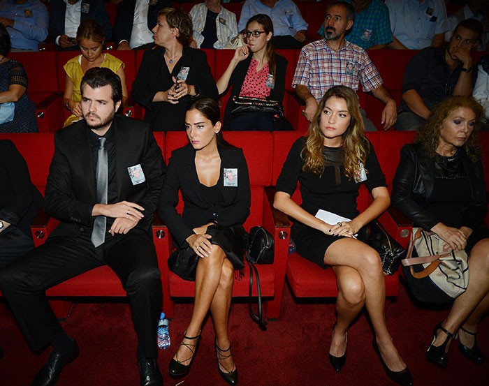 Tarık Akan'ın oğlu gözyaşlarına boğuldu! - Resim: 4