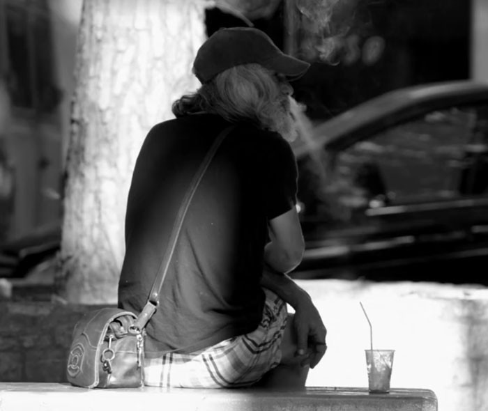 Evsiz adamı ne hala getirdiler! Böylesini görmediniz  - Resim: 2