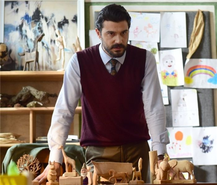 Burak Sevinç'in BluTV'deki Bonkis dizisi Kırmızı Oda'da tehlike çanları çaldırdı - Resim: 3