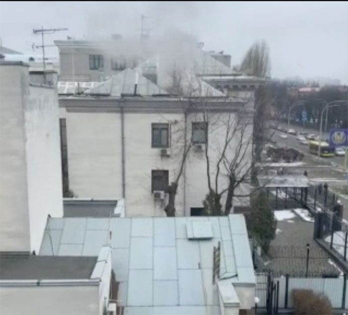 Rusya elçiliğinden 'savaş dumanları' yükseldi! Anaokulu vuruldu Rusya'dan 'her an savaş çıkabilir' tehdidi - Resim: 4