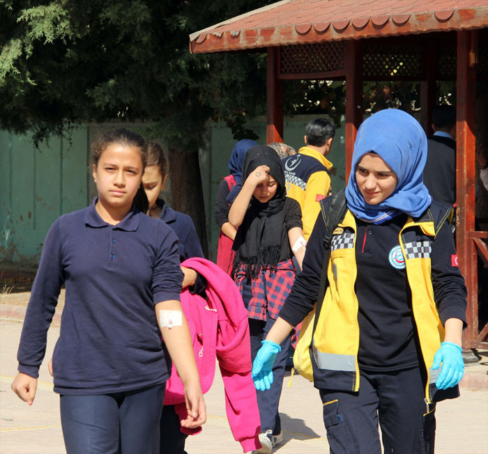 Onlarca İmam Hatip öğrencisi içtikleri sudan zehirlendi! - Resim: 2