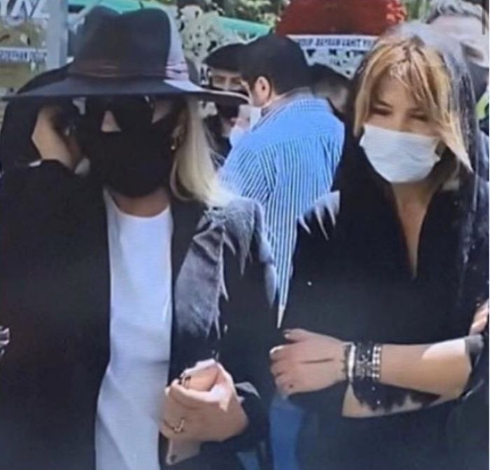 Gülben Ergen Seren Serengil yıllar sonra yan yana geldi! Soğuk rüzgarlar esti - Resim: 2