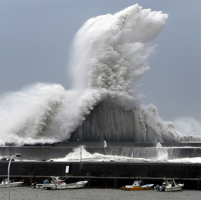 Japonya'da 25 yılın en büyük felaketi! Böylesi görülmedi şok kareler - Resim: 2