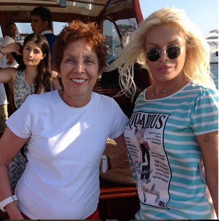 Ayşe Ersayın'ın cenazesi toprağa verildi! Ajda Pekkan perişandı - Resim: 4