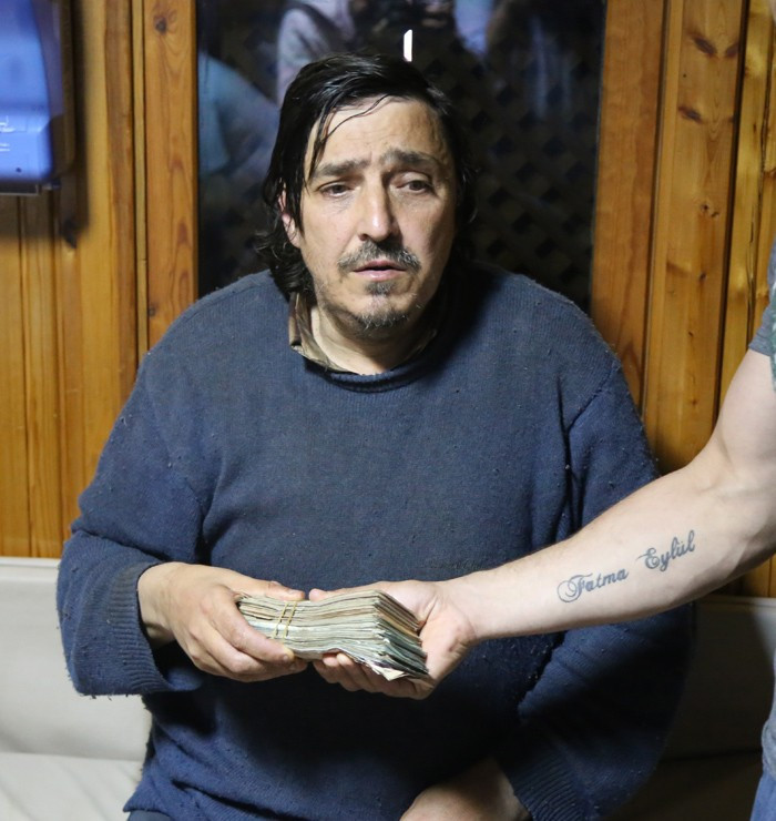 Dilenciden çıkan para dudak uçuklattı - Resim: 2