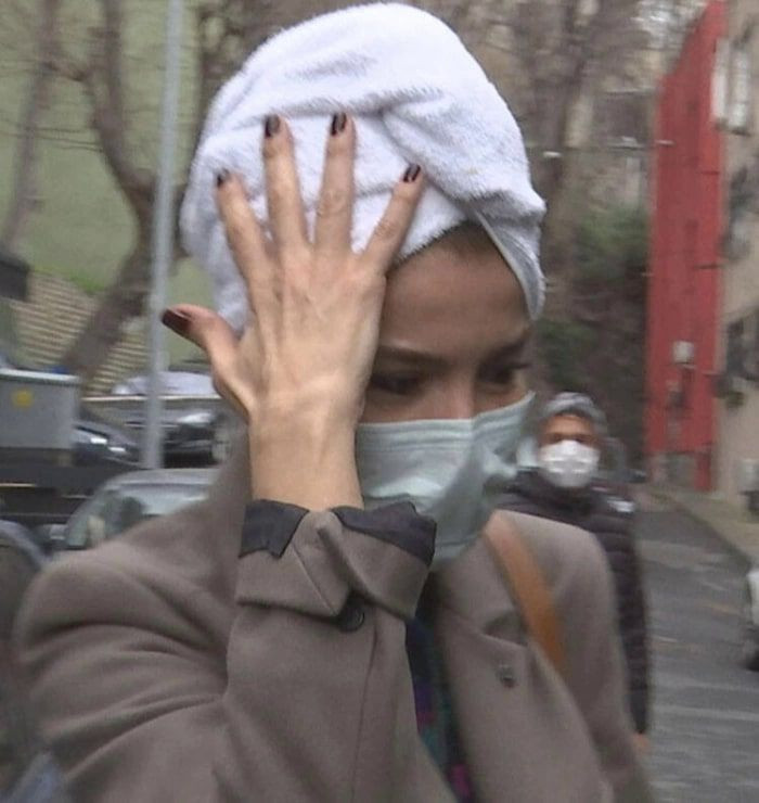 Sokakta başında havluyla Gülben Ergen'den Hülya Avşar açıklaması! - Resim: 2