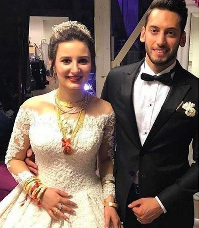 Hakan Çalhanoğlu çapkınlık yaparken yakalanmıştı! Bebeğinin cinsiyeti belli oldu - Resim: 3