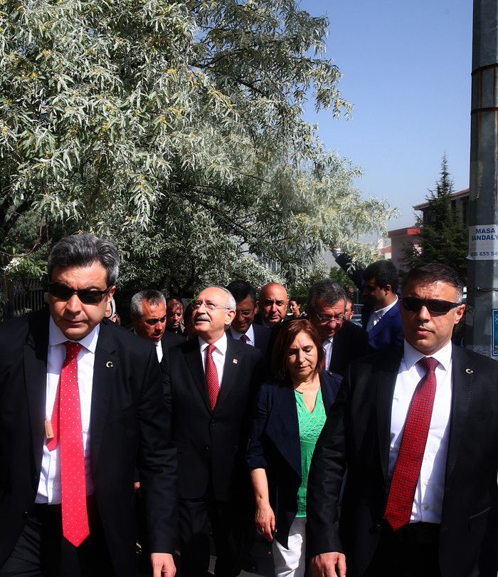 Kılıçdaroğlu çok neşeliydi yolda yürürken... - Resim: 1