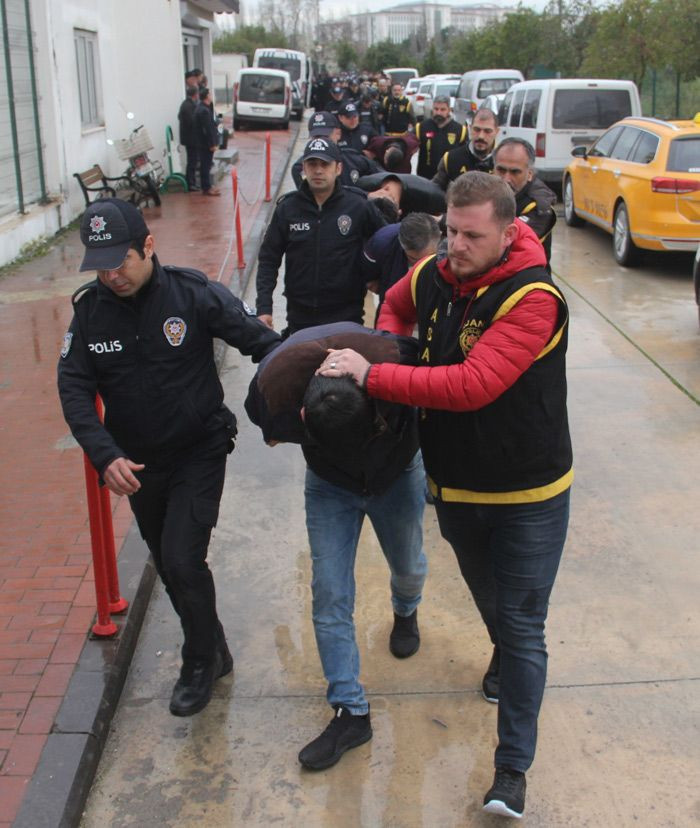 Böylesi görülmedi polis, komiser, doktor, başhekim, cezaevi müdürü - Resim: 2