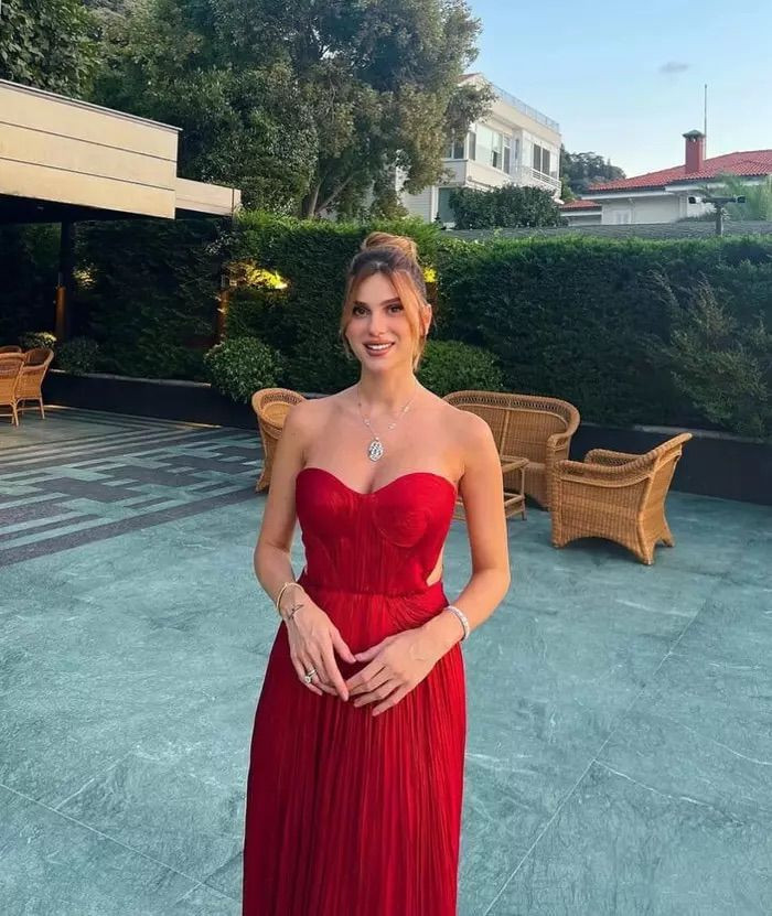 Hacı Sabancı'nın eşi Nazlı Sabancı marka kıyafetlerini satışa çıkardı - Resim: 4