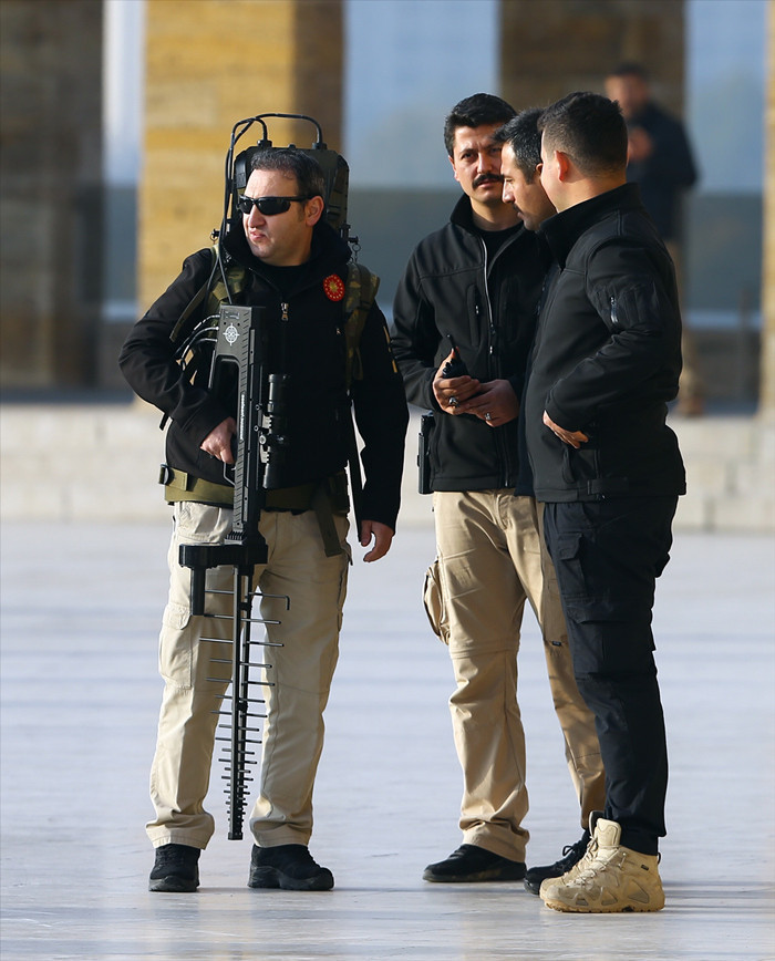 Cumhurbaşkanı korumaları dikkat çekti! Dünyada eşi yok - Resim: 4