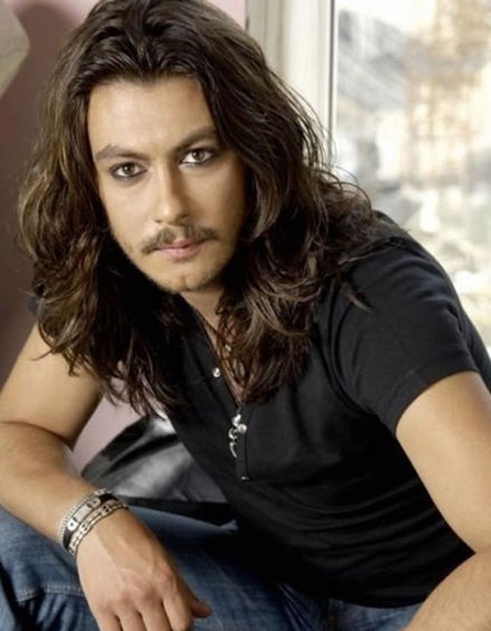 Genç yaşta hayatını kaybeden rockçı Barış Akarsu’nun hayatı film oluyor - Resim: 2